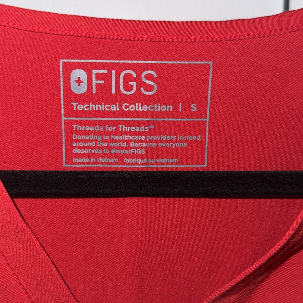 Figs Women’s Scrub Top Red Casma S - Picture 2 of 6
